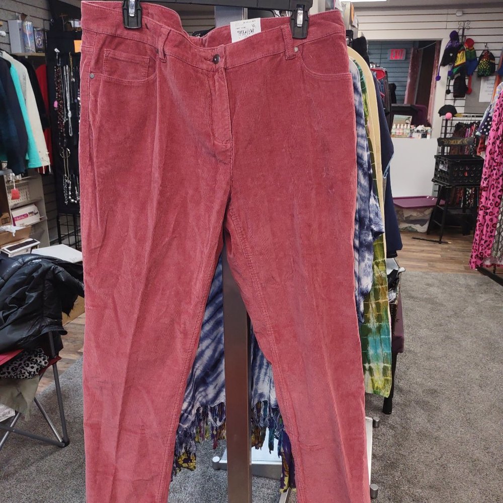 SECRETLY SLENDER Jeans from Liz Claiborn, in SWEET BERRY - size 14